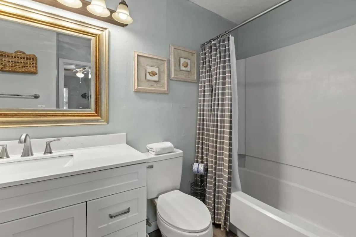 Seacove Steps 2 Priv Beach Backyard Comm Pool Destin Holiday home